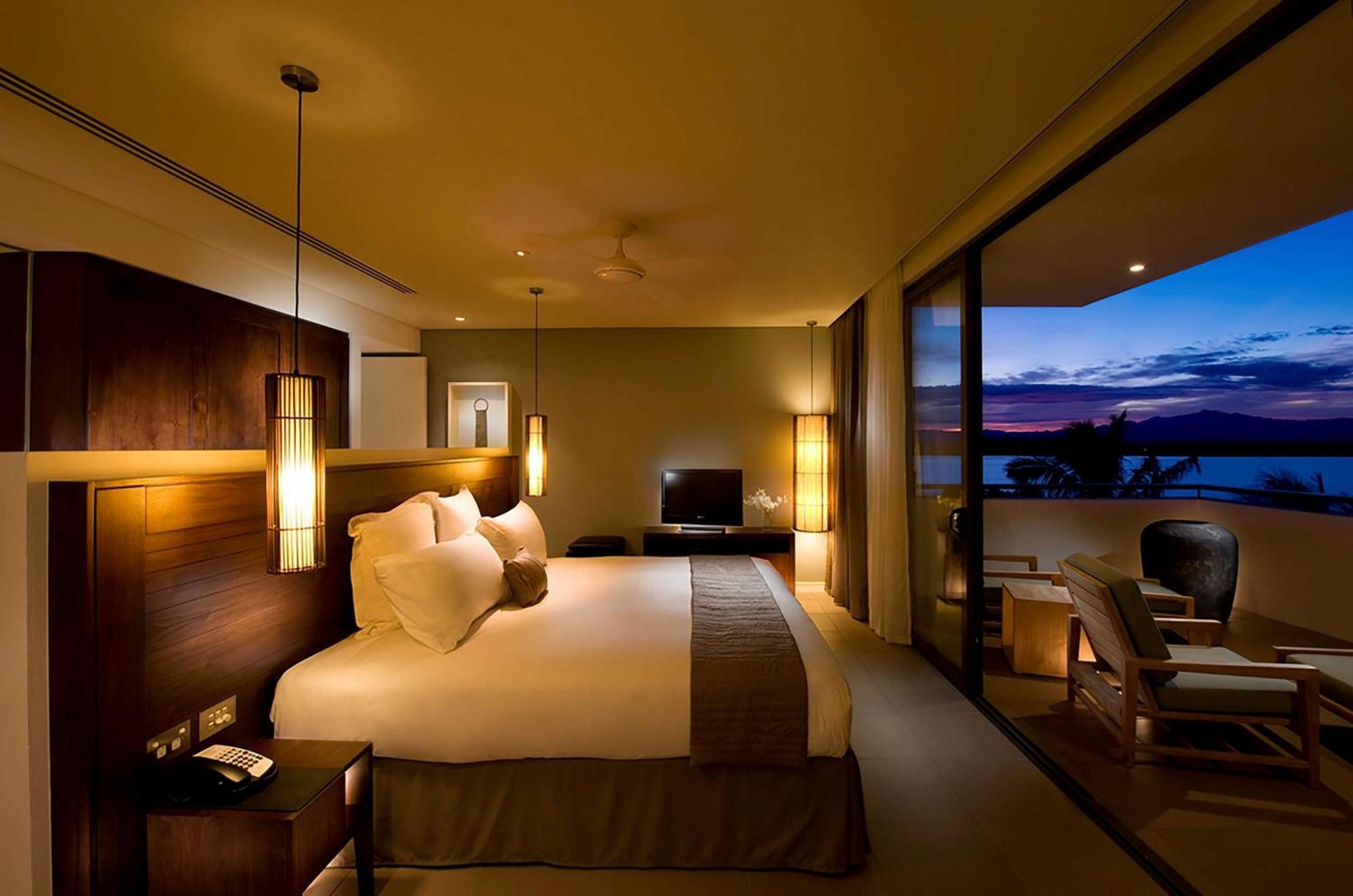 Hilton Fiji Beach Resort And Spa Denarau Island Exterior photo
